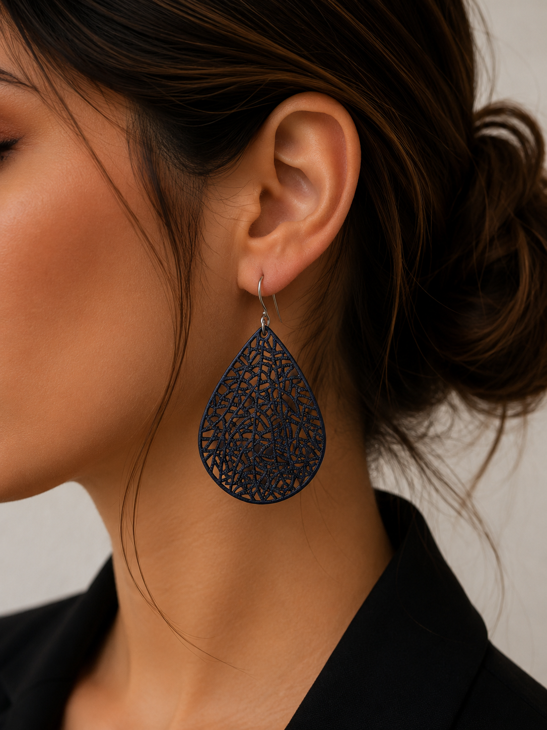 گوشواره اشکی دودی مشبک